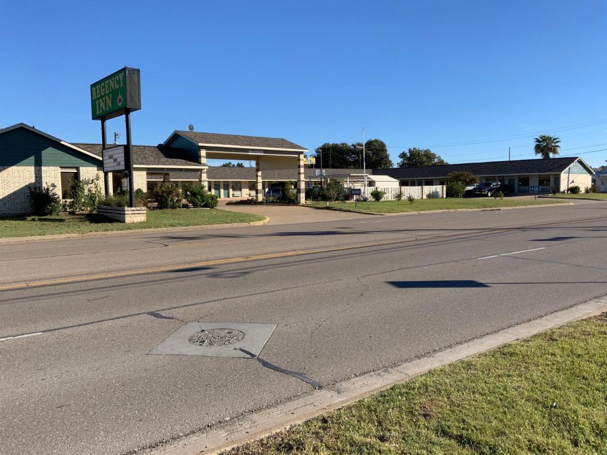 Regency Inn Gatesville Exterior photo